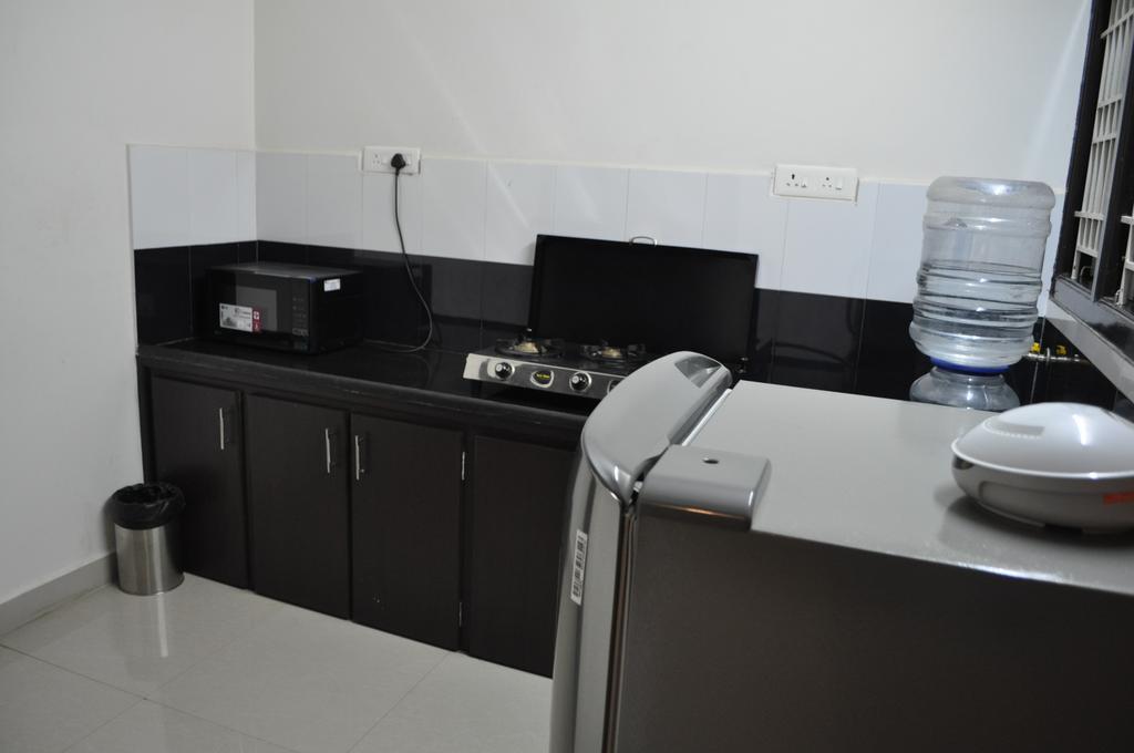 Jyothi Suites Tiruchirappalli エクステリア 写真