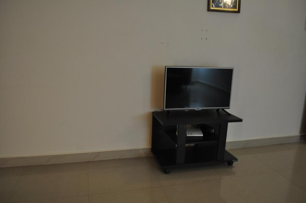 Jyothi Suites Tiruchirappalli エクステリア 写真